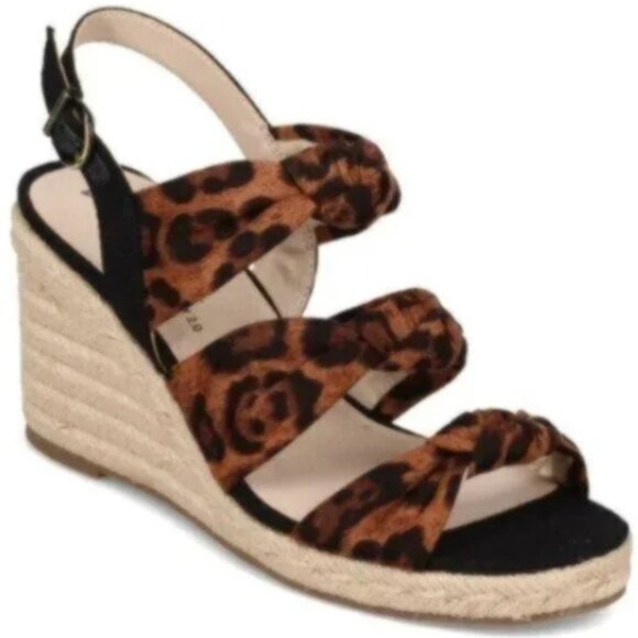 NEW Life Stride Brown Animal Print Wedge Business Casual Everyday Sandals 8 - Picture 1 of 9